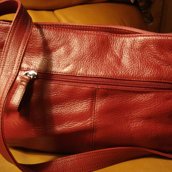 Stone&Co red leather shoulder bag, nwot, medium - Picture 2 of 3